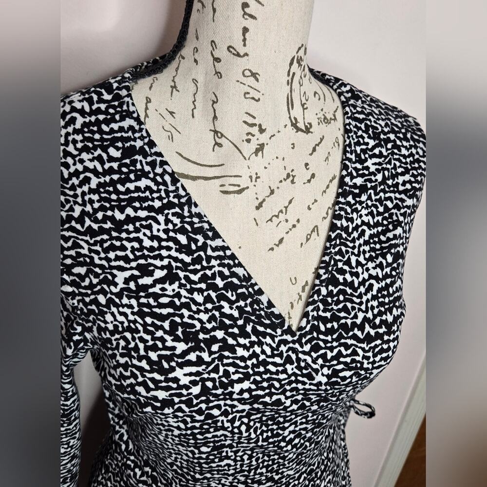 Forever 21 Womens Surplice V-neck Black & White Longsleeve Wrap Dress Size M